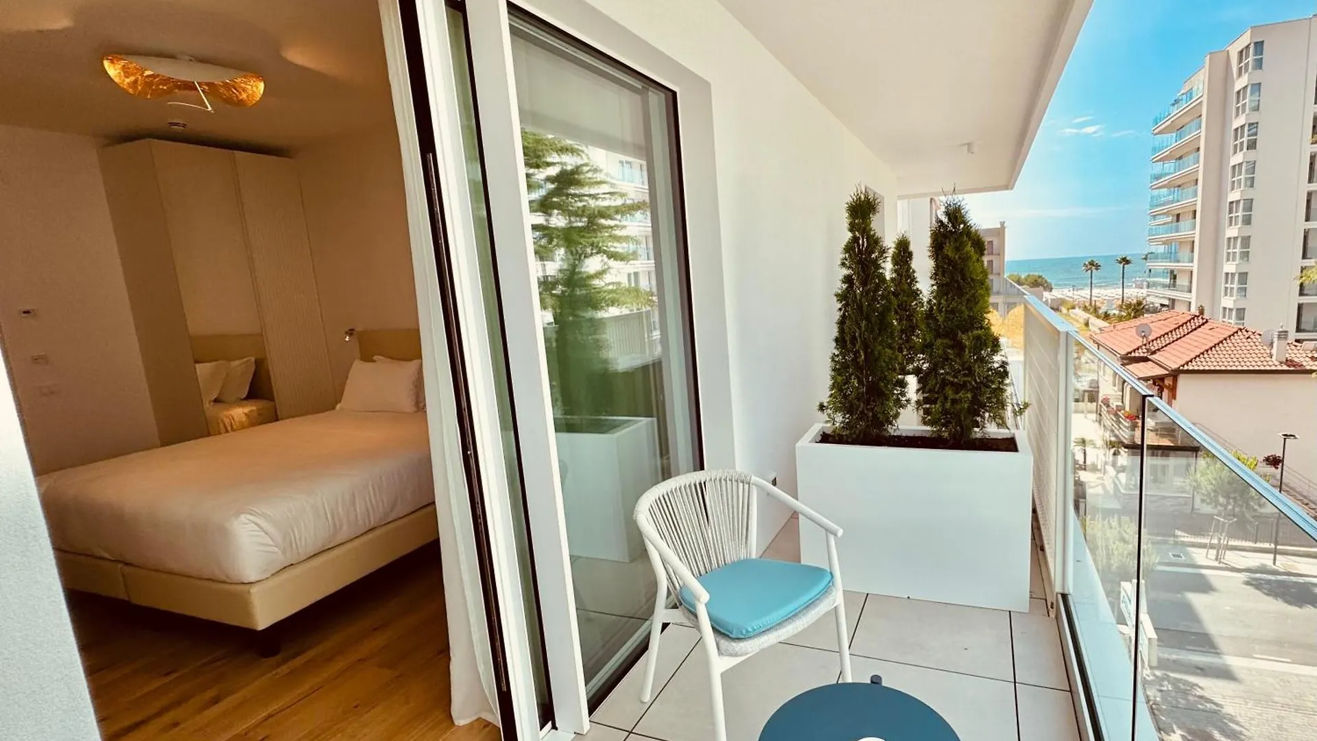 Schiavon Beach Palace Lido di Jesolo 4*,